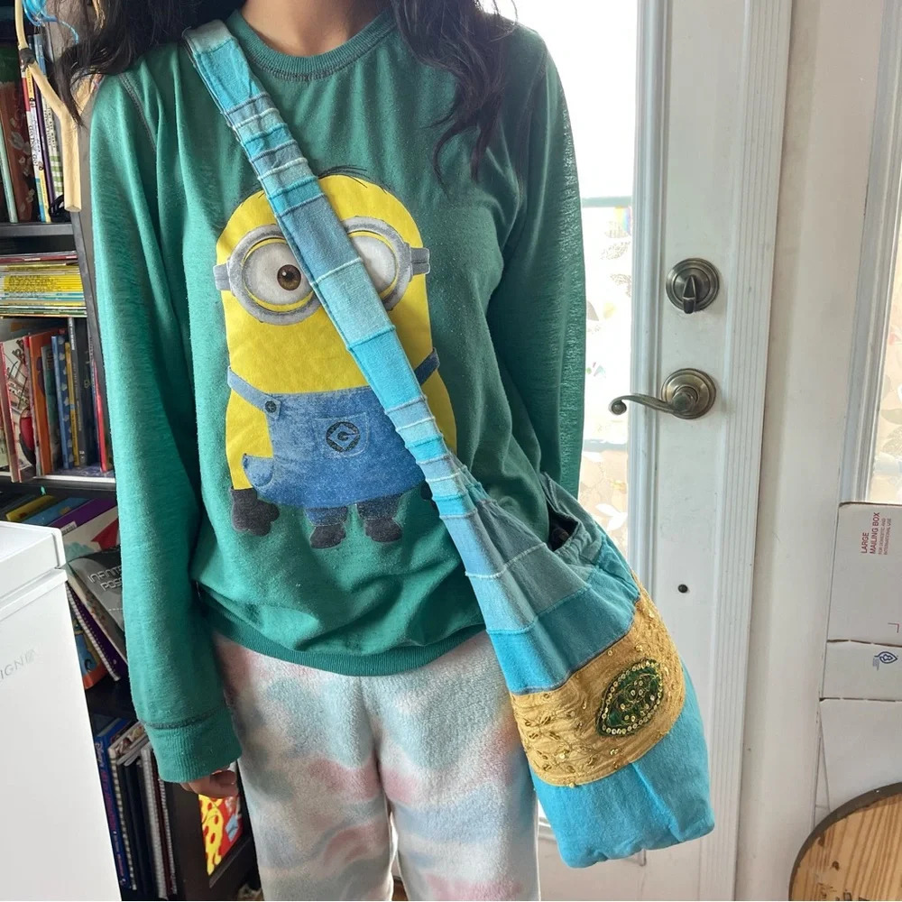 Hippie Sling Crossbody Bag - Picture 13 of 14